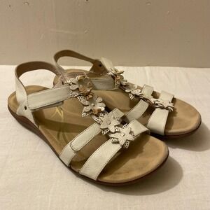 Abeo Blossom White Leather Flower Detail Comfort Walking Sandals Women's Size 9N